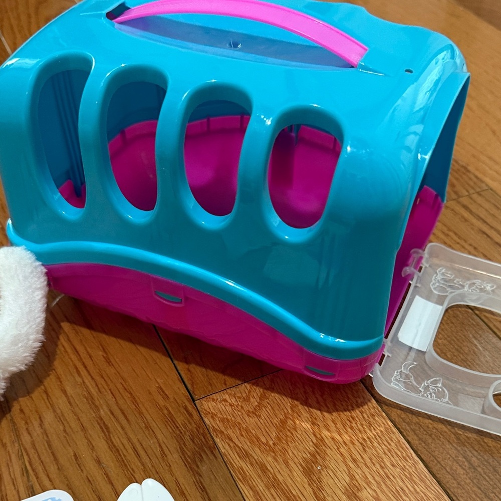🐈 Kitty-cat Grooming Playset with Carrier and Accessories - Pink and Blue - Picture 9 of 10